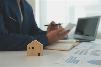How Economic Trends Impact Commercial and Residential Property Appraisals